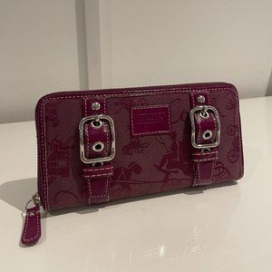 RARE NWOT Coach Zoe Double Buckle Horse and Carriage Zip Around Wallet